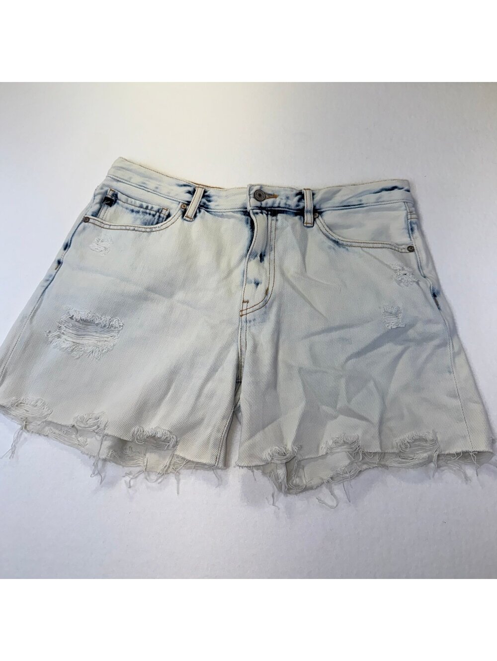 KanCan Distressed High Rise Denim Shorts Women’s Size 13/30 Light Wash 100% Cott